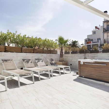 Sitges Spaces Mediterranean Apartments 5 Bedrooms, 4 Bathrooms, 75M2 Terrace, Centre Sitges- Sleeps 11 ภายนอก รูปภาพ