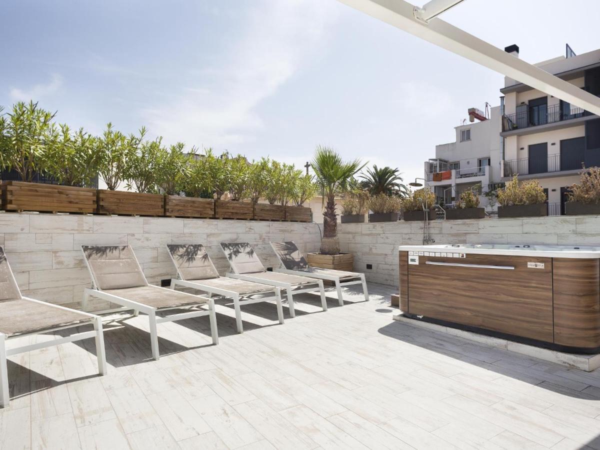 Sitges Spaces Mediterranean Apartments 5 Bedrooms, 4 Bathrooms, 75M2 Terrace, Centre Sitges- Sleeps 11 ภายนอก รูปภาพ