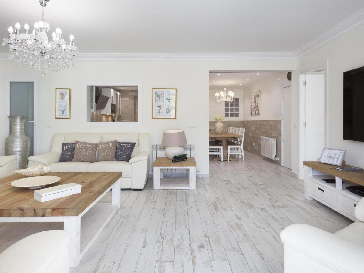 Sitges Spaces Mediterranean Apartments 5 Bedrooms, 4 Bathrooms, 75M2 Terrace, Centre Sitges- Sleeps 11 ภายนอก รูปภาพ