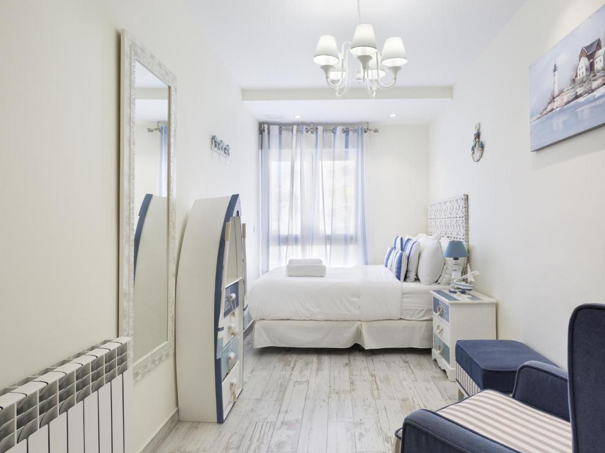 Sitges Spaces Mediterranean Apartments 5 Bedrooms, 4 Bathrooms, 75M2 Terrace, Centre Sitges- Sleeps 11 ภายนอก รูปภาพ